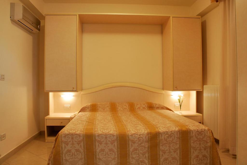 Residence Olimpo Rimini Bilik gambar