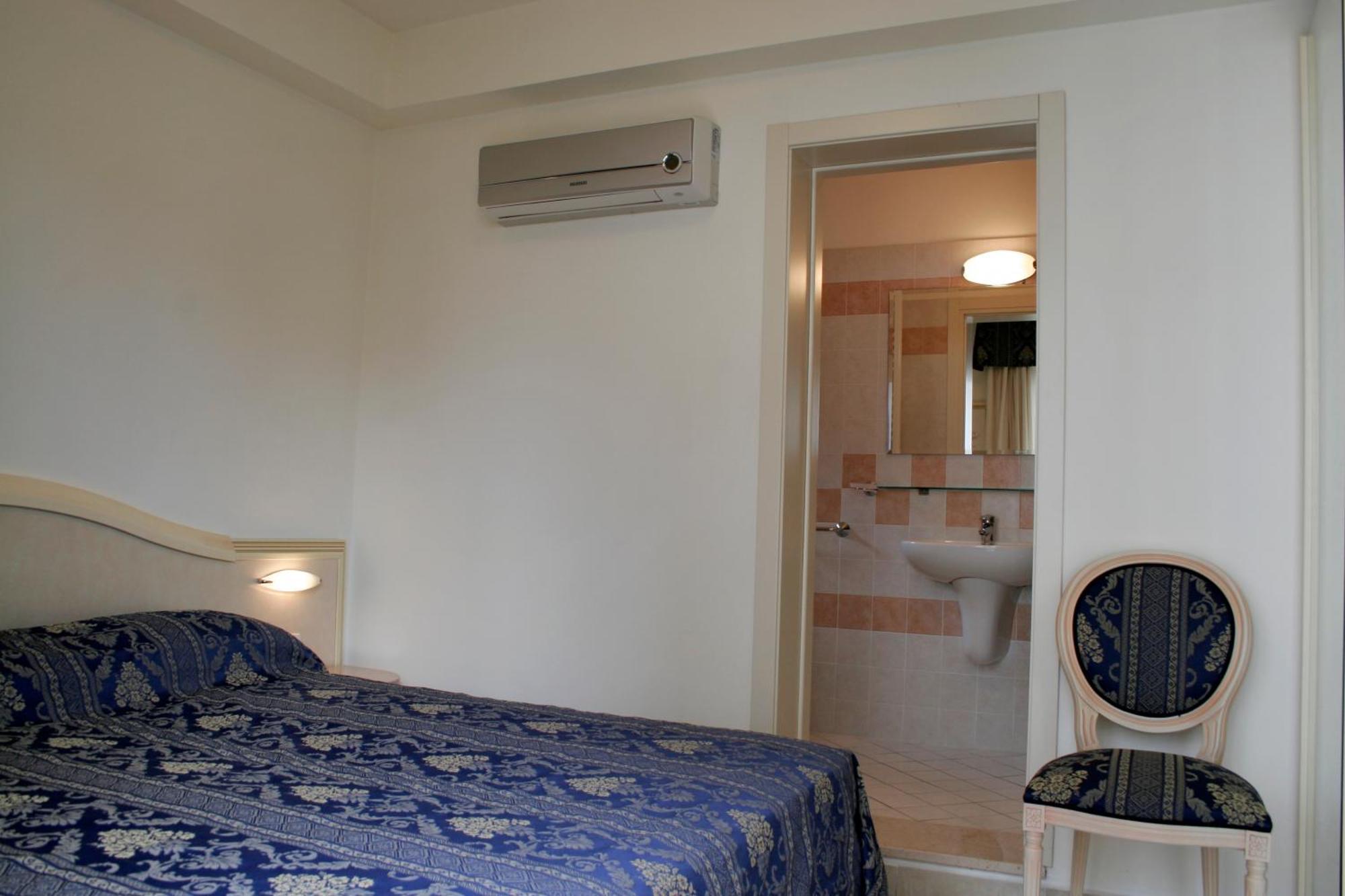 Residence Olimpo Rimini Luaran gambar