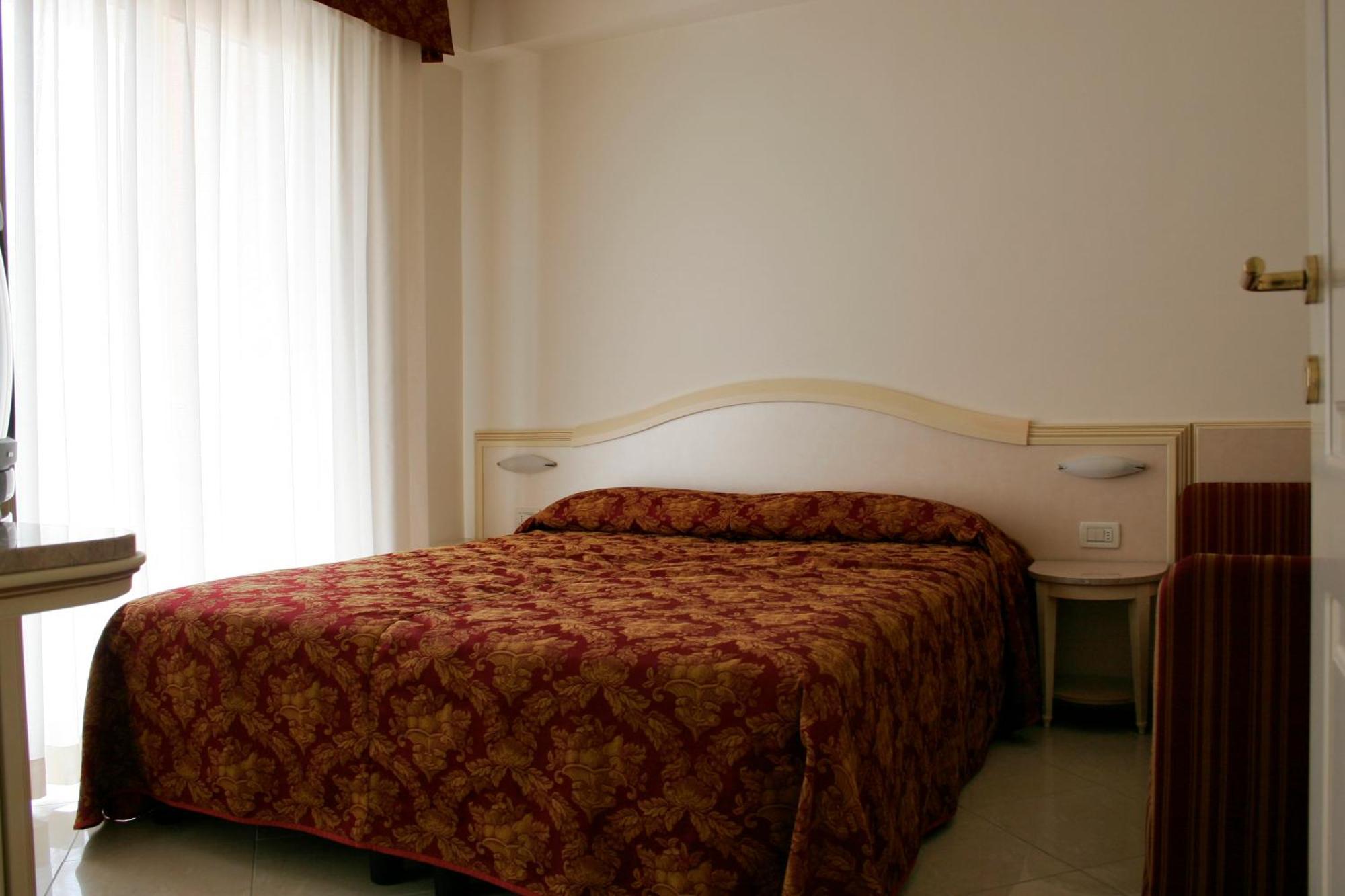 Residence Olimpo Rimini Luaran gambar